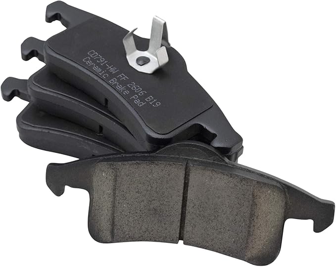TRQ Rear Brake Pads Ceramic Compatible with 1999-2004 Jeep Grand Cherokee